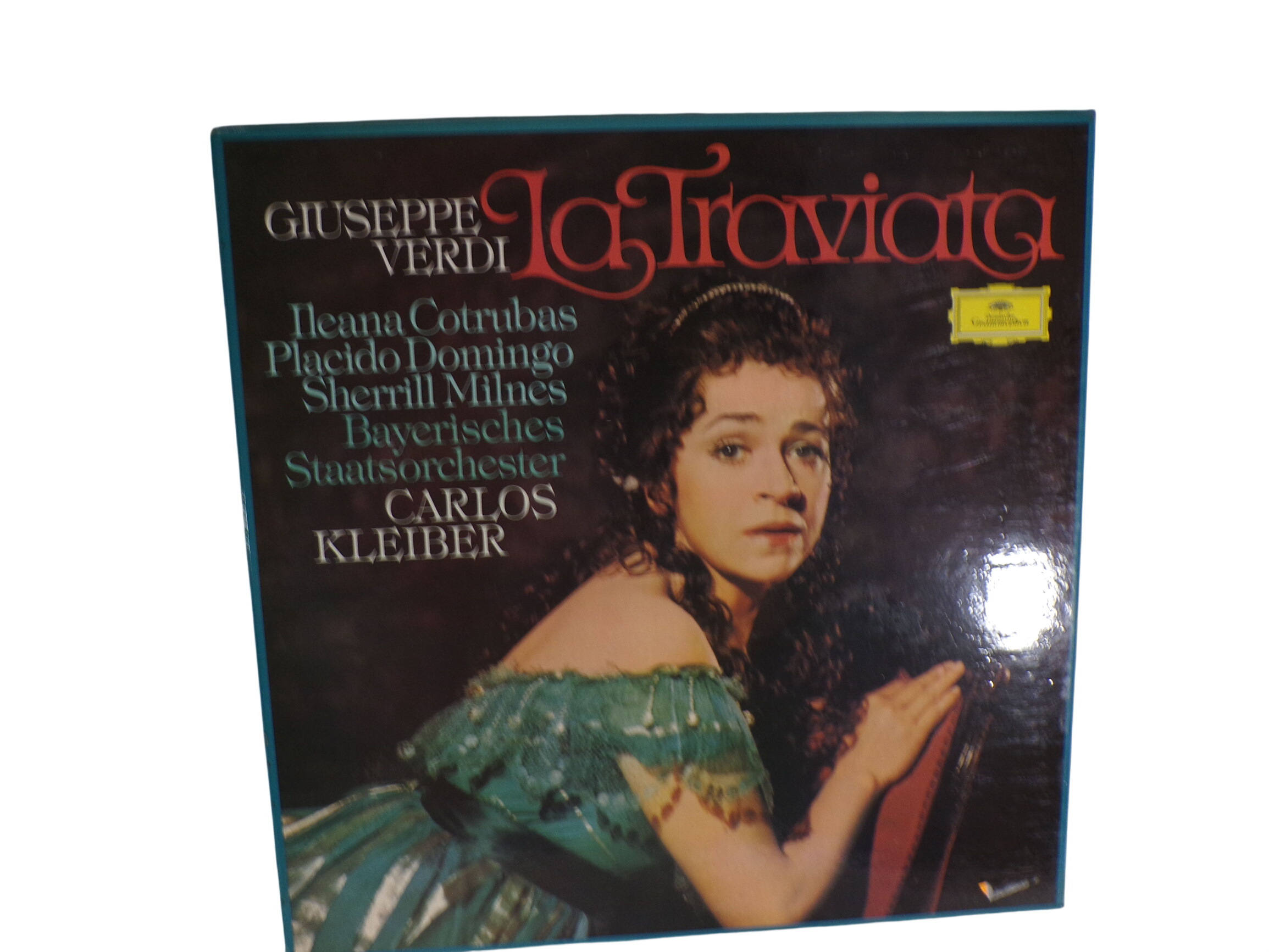 Vinyle La" Traviata de Giuseppe Verdi," Bon état -  reconditionné disponible sur Label Emmaüs